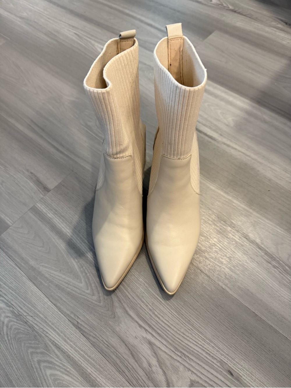 Steve Madden Cream Pointed Toe Ribbed Shaft Ankle Boots